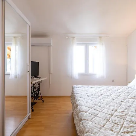 By The Sea Sucuraj, Hvar - 22494 Apartamento